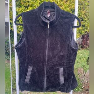 Black Velour Sleeveless Zip-Up Women's Vest